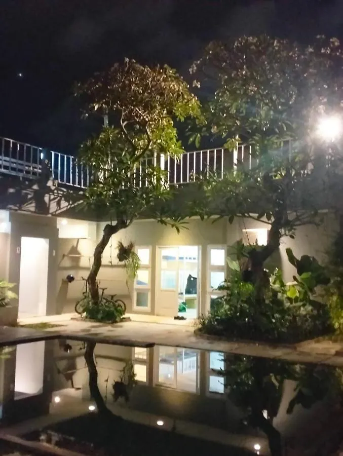 The Island Bali Hostel Seminyak  0*, Seminyak (Bali)