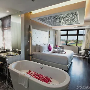 L Seminyak (Bali)