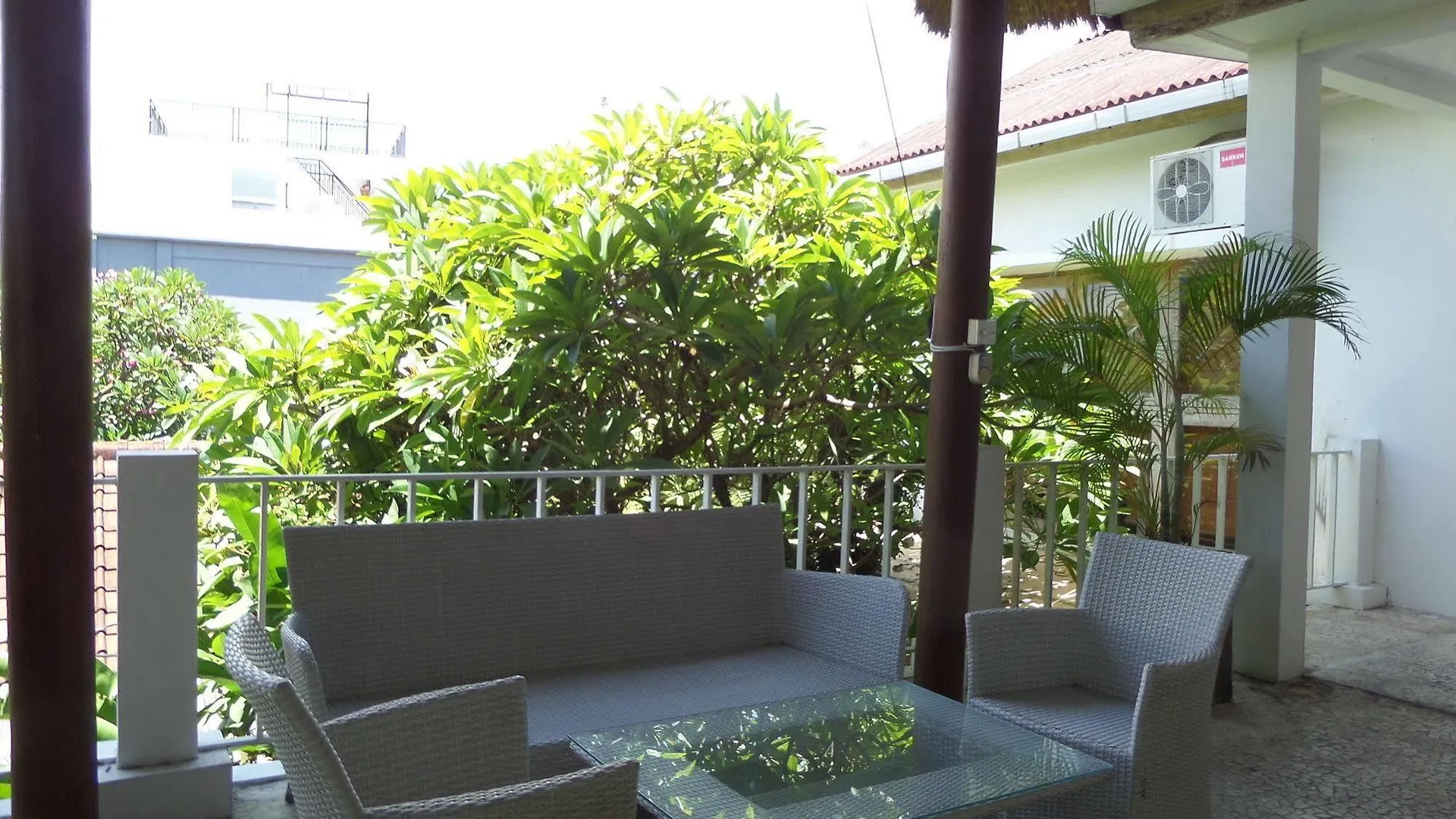 The Island Bali Hostel Seminyak  2*, Seminyak (Bali) Indonesia